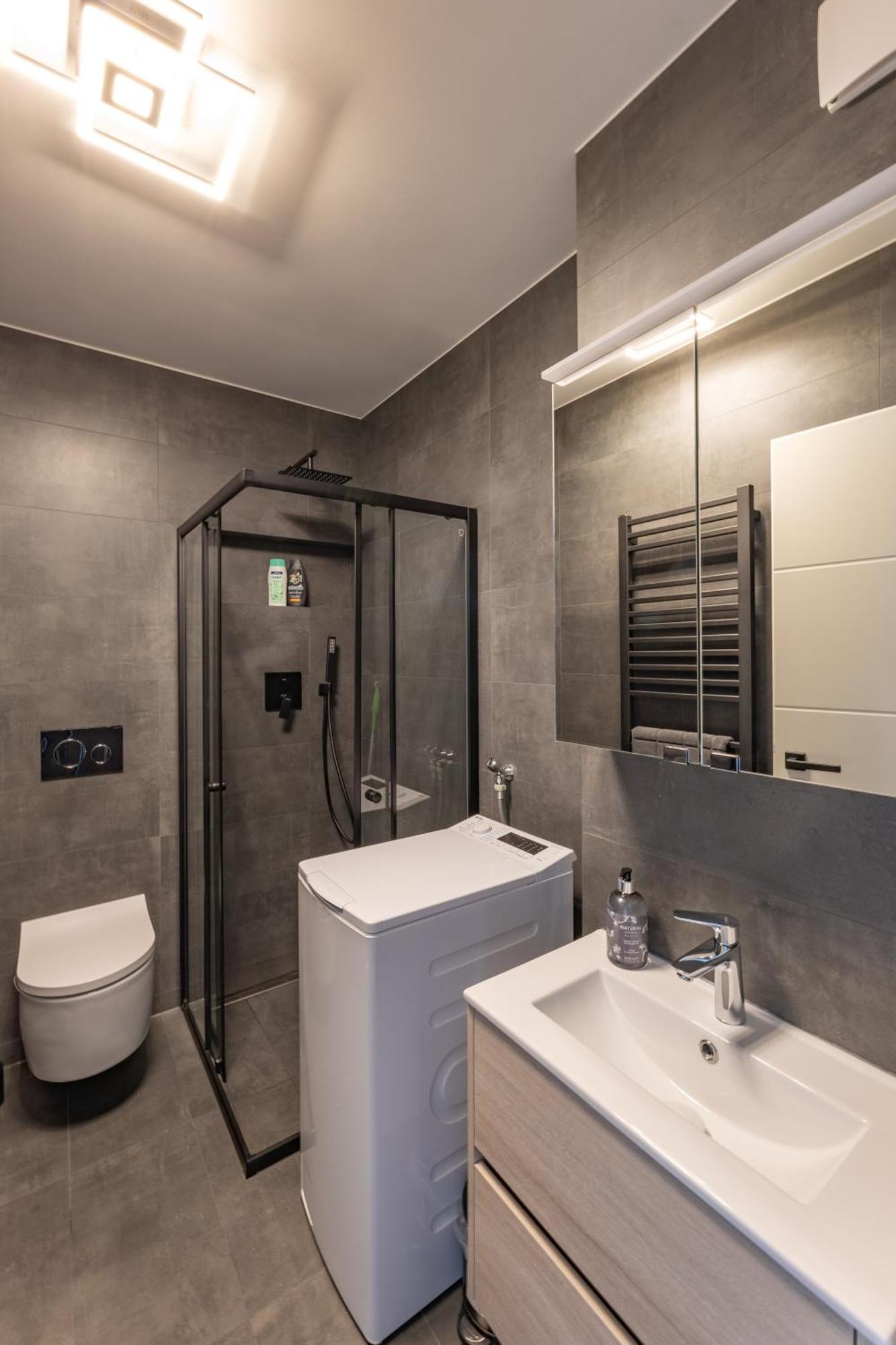 Sweethome - Super Zentral Und Modern, Kueche, Wifi Munique Exterior foto